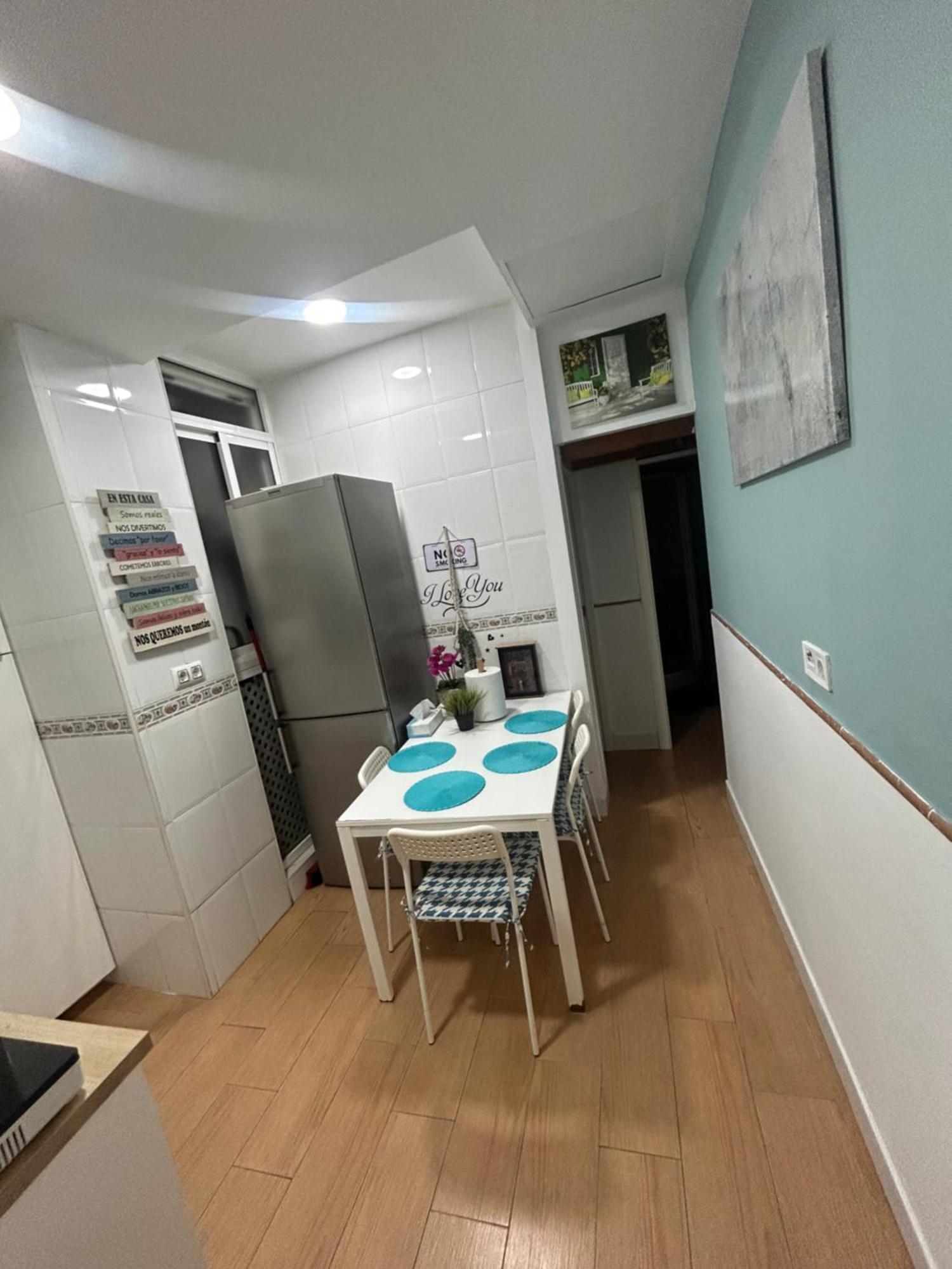 Airbhouse Private Rooms & Apartments Seville Exterior photo